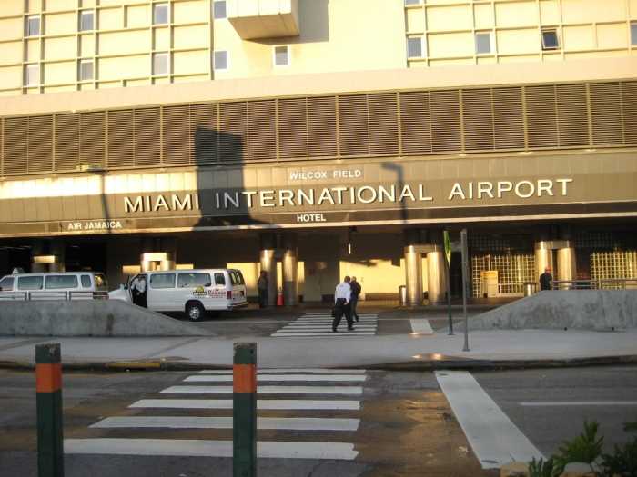 Aeroport Majami 1 - Аэропорты США