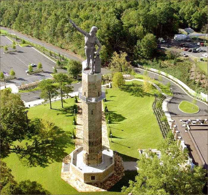 Statuya boga Vulkana v Birmingeme - Штаты США. Штат Алабама
