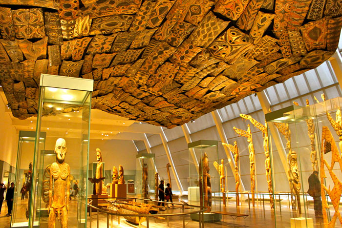 Iskusstvo Afriki Okeanii i Ameriki - Метрополитен-музей в Нью-Йорке, США