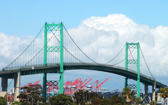 Most Vinsenta Tomasa - Мосты - важная часть Лос-Анджелеса